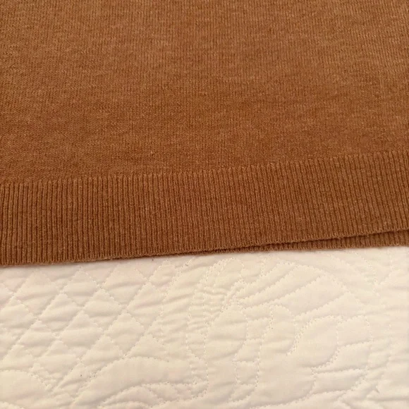 J crew camel khaki boyfriend sweater size medium vneck wool blend - Picture 3 of 5